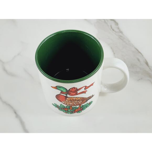 Marvelous Mug Potpourri Press Coffee Mug Teacup 10oz Duck Holly Berry 1987 Korea - Picture 10 of 15
